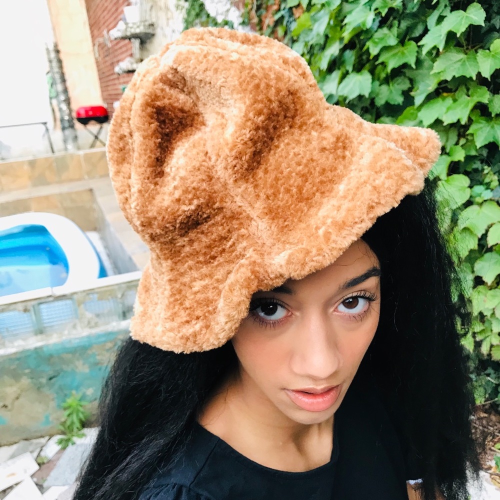 Fur hat in rust color